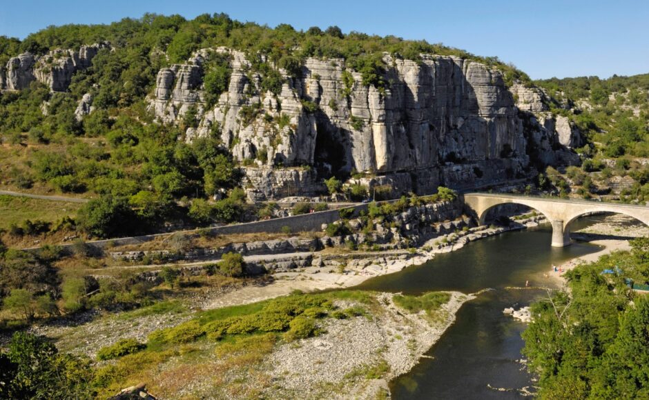 la rivière Ardèche à Balazuc